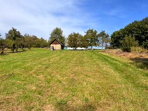 ділянка за адресою с. Черешенька