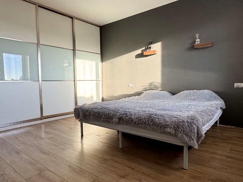 квартира за адресою Будівельників вул., 14