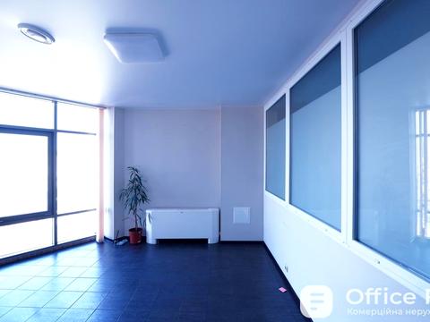 комерційна за адресою Велика Васильківська вул. (Червоноармійська), 72