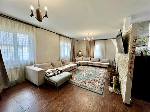 будинок за адресою Революції Гідності вул. (Революції)