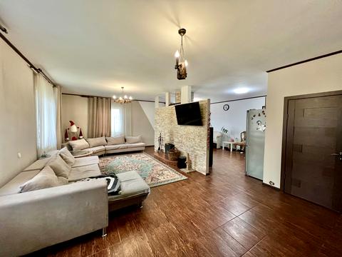 дом по адресу Революції Гідності ул. (Революції)