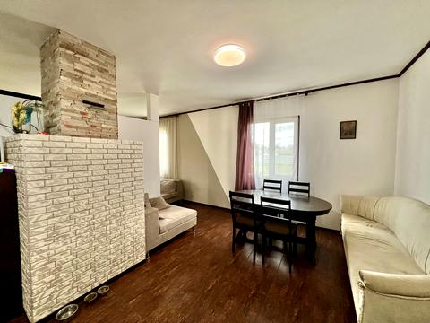 будинок за адресою Революції Гідності вул. (Революції)