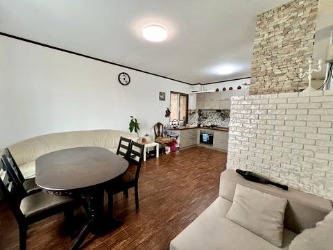 будинок за адресою Революції Гідності вул. (Революції)