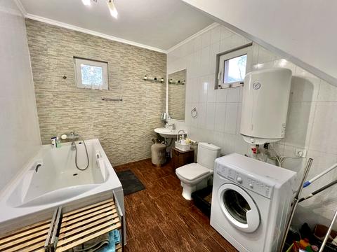 будинок за адресою Революції Гідності вул. (Революції)