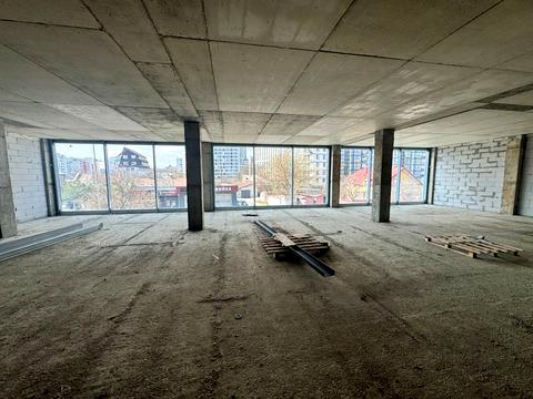 комерційна за адресою Миколи Хвильового вул., 3