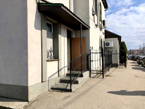 комерційна за адресою Семінарська вул. (Леніна), 20а