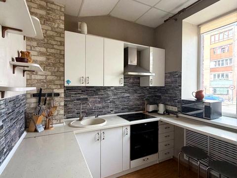 квартира за адресою Героїв Майдану вул. (Театральна), 42/1