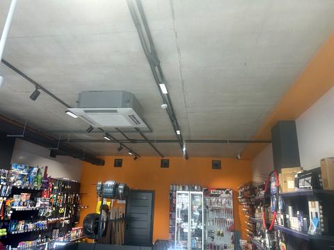 комерційна за адресою Київська, 1