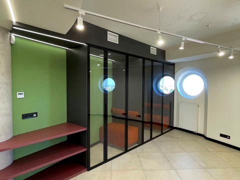 комерційна за адресою Академіка Андрія Сахарова вул., 80а