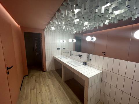 комерційна за адресою Академіка Андрія Сахарова вул., 80а