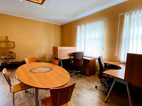 комерційна за адресою Турівська вул., 29