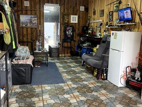 паркомісце за адресою Руставі вул., 7