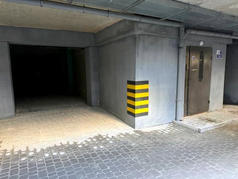 паркомісце за адресою Княгинин вул., (Будинок 36)