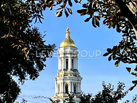 ділянка за адресою Новонаводницька вул. (Лаврська)