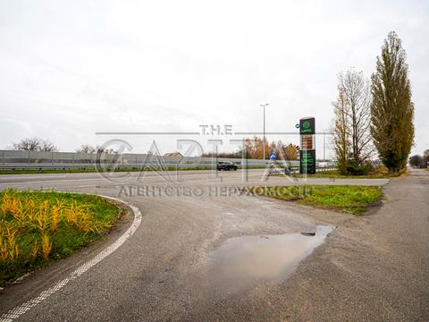 комерційна за адресою Житомирська вул., 1