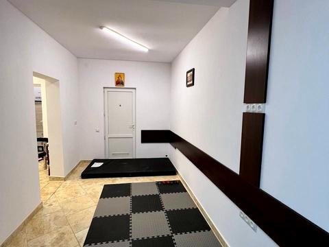 комерційна за адресою Михайла Грушевського вул., 20