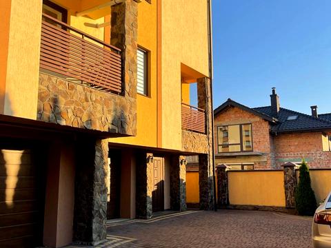 будинок за адресою Князя Святослава