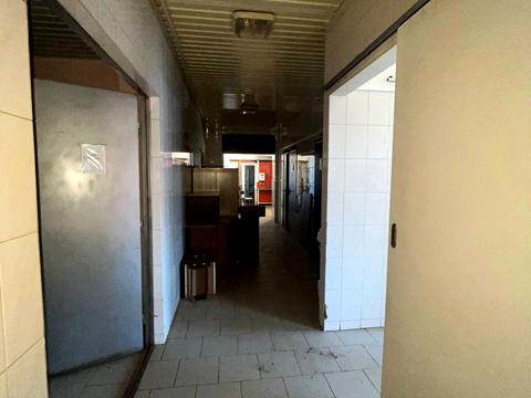 комерційна за адресою Центральна площа, 2Б