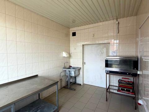 комерційна за адресою Центральна площа, 2Б