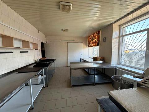 комерційна за адресою Центральна площа, 2Б