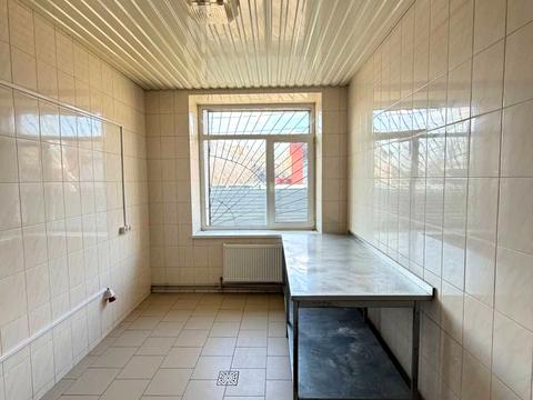 комерційна за адресою Центральна площа, 2Б