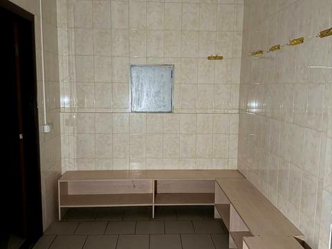 комерційна за адресою Центральна площа, 2Б