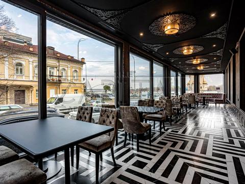 коммерческая по адресу Набережно-Крещатицкая ул., 17/18