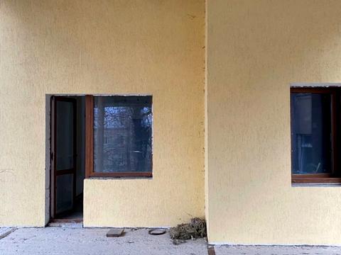 комерційна за адресою Андрея Шептицького вул., 105а