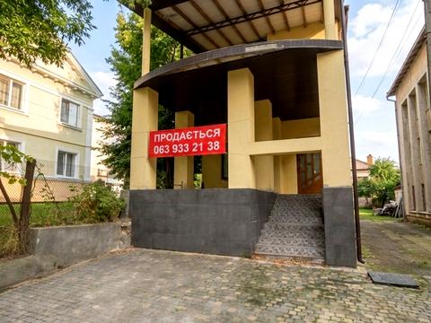 комерційна за адресою Андрея Шептицького вул., 105а