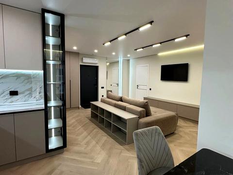 квартира за адресою Романа Левицького вул., (Будинок 4)