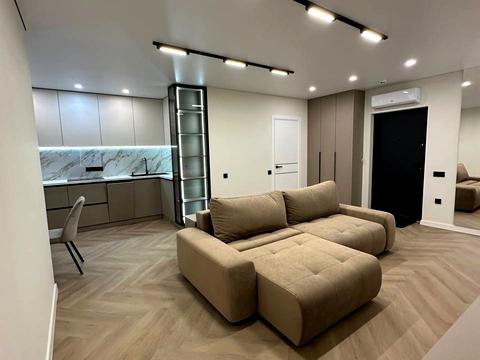 квартира за адресою Романа Левицького вул., (Будинок 4)