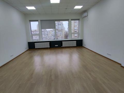 комерційна за адресою Євгена Сверстюка вул. (Марини Раскової), 11б