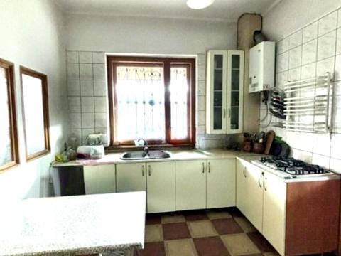 будинок за адресою Незалежності України вул.