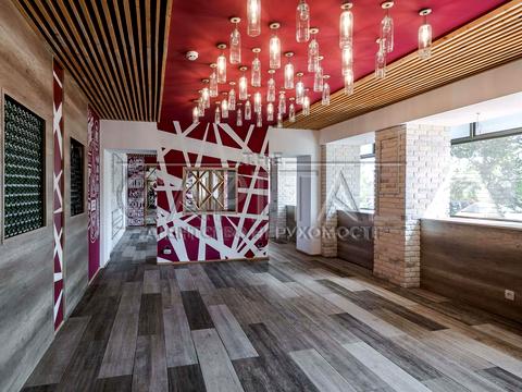 коммерческая по адресу Владимира Ивасюка просп. (Героїв Сталінграду), 20-А