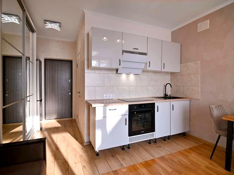 квартира за адресою Євгена Коновальця вул., 2