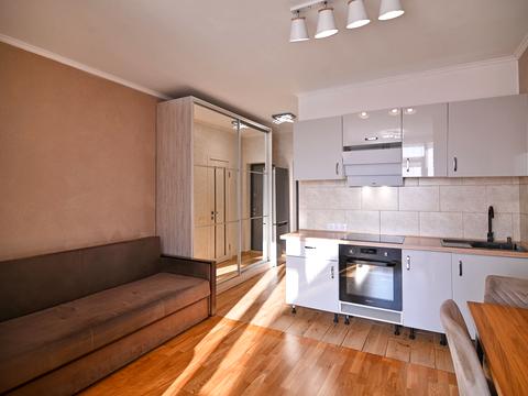 квартира за адресою Євгена Коновальця вул., 2