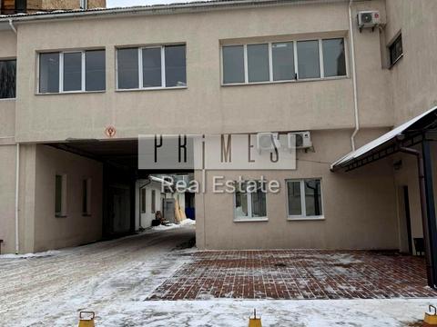 комерційна за адресою Жилянська вул., 7