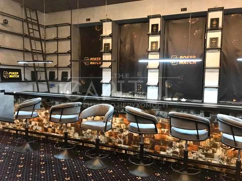 комерційна за адресою Бессарабська пл., 2