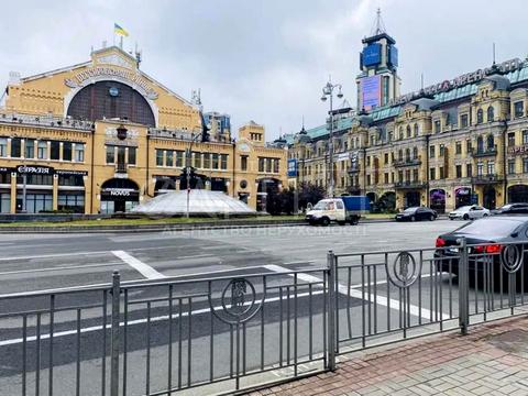 комерційна за адресою Київ, Бессарабська пл., 2