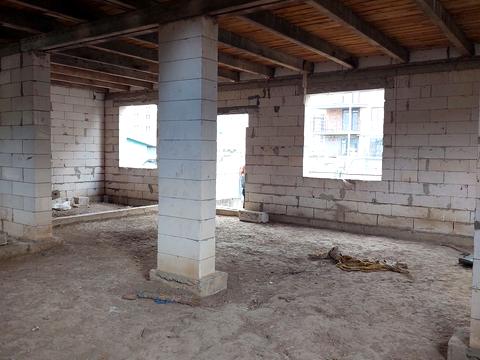 комерційна за адресою Келецька вул., 125