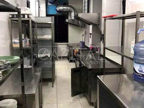 комерційна за адресою Київ, Бессарабська пл., 2