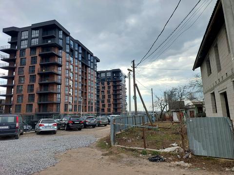 комерційна за адресою Келецька вул., 125