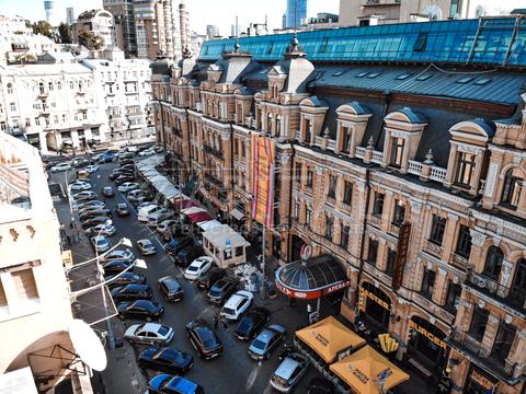 комерційна за адресою Басейна вул., 1