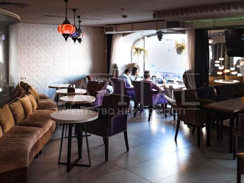 комерційна за адресою Басейна вул., 1