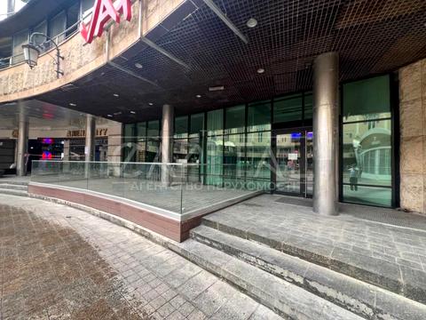 комерційна за адресою Басейна вул., 1/2