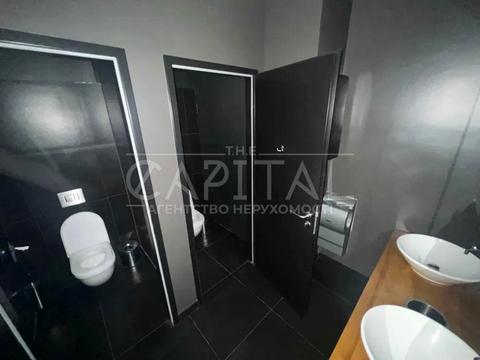 комерційна за адресою Басейна вул., 1/2