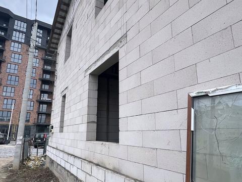 комерційна за адресою Келецька вул., 125