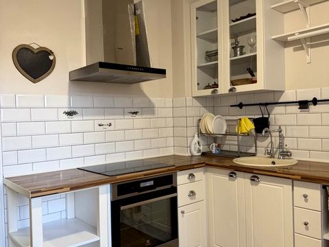 квартира по адресу Радужный массив ул., 7-Б