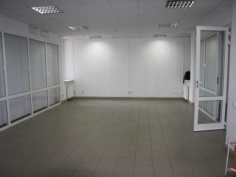 комерційна за адресою Левка Лук'яненка вул. (Василя Жуковського), 1