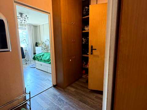 квартира за адресою Тролейбусна вул., 8